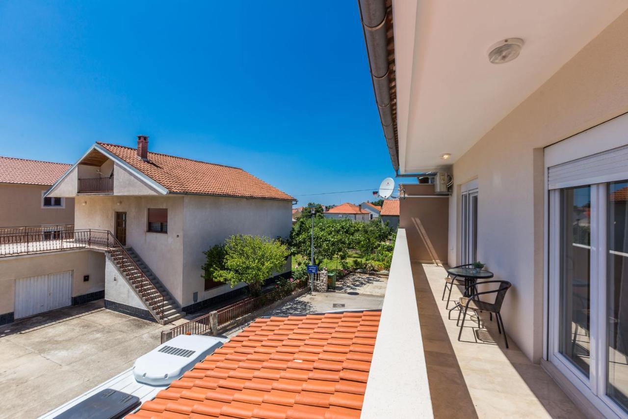 2Sis 2 Apartments Zadar Room photo