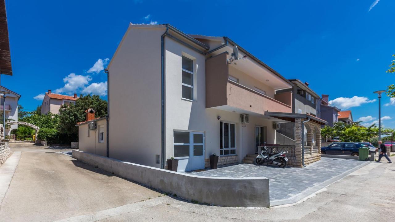 2Sis 2 Apartments Zadar Exterior photo